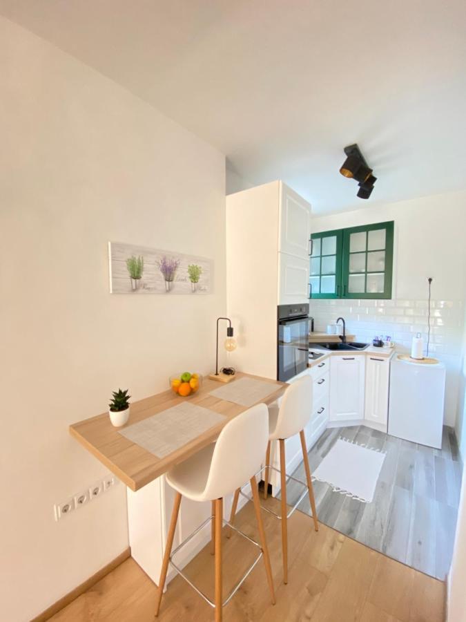 Modern Studio Apartment In The Old Town SJJ Buitenkant foto