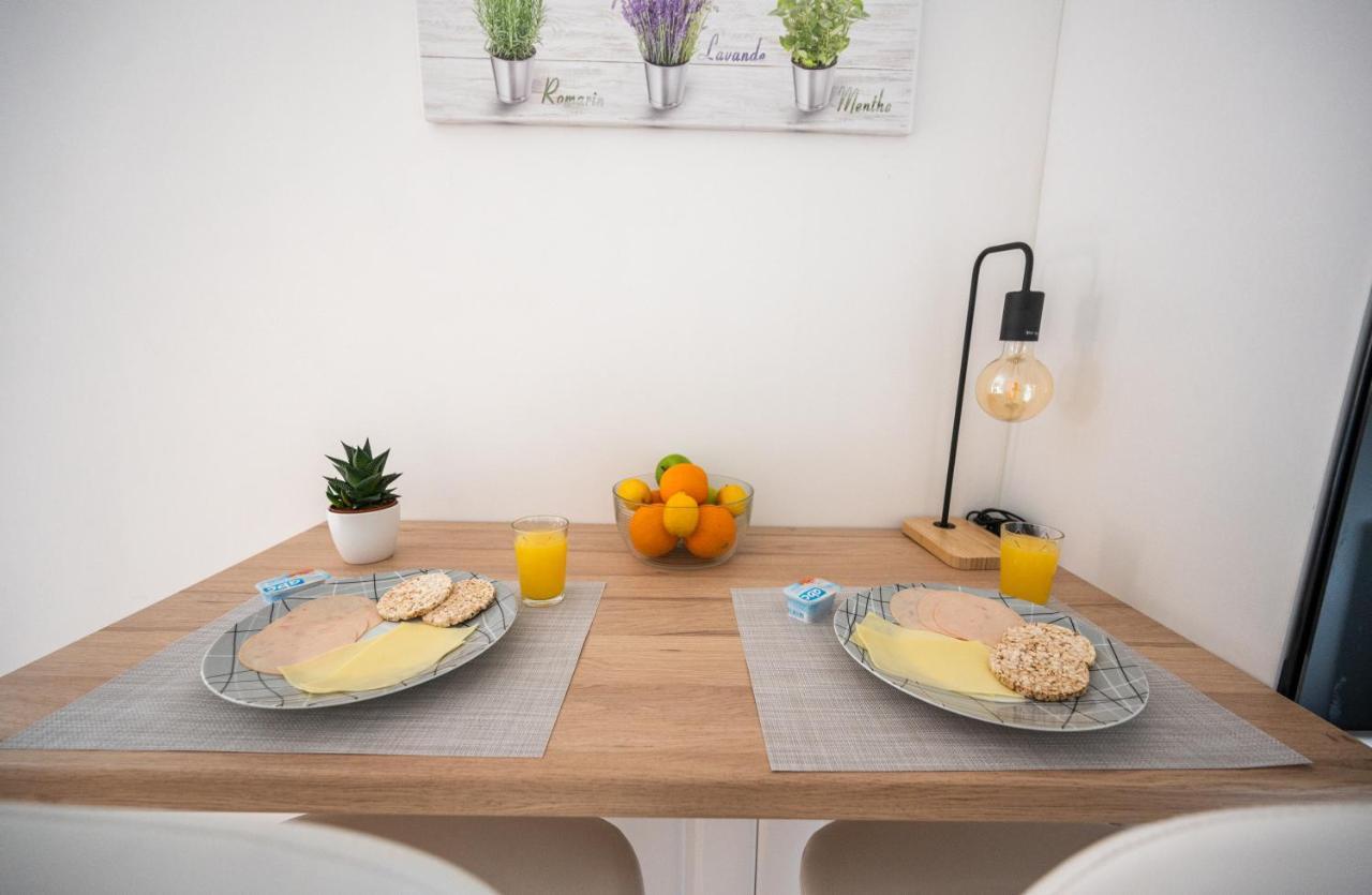 Modern Studio Apartment In The Old Town SJJ Buitenkant foto
